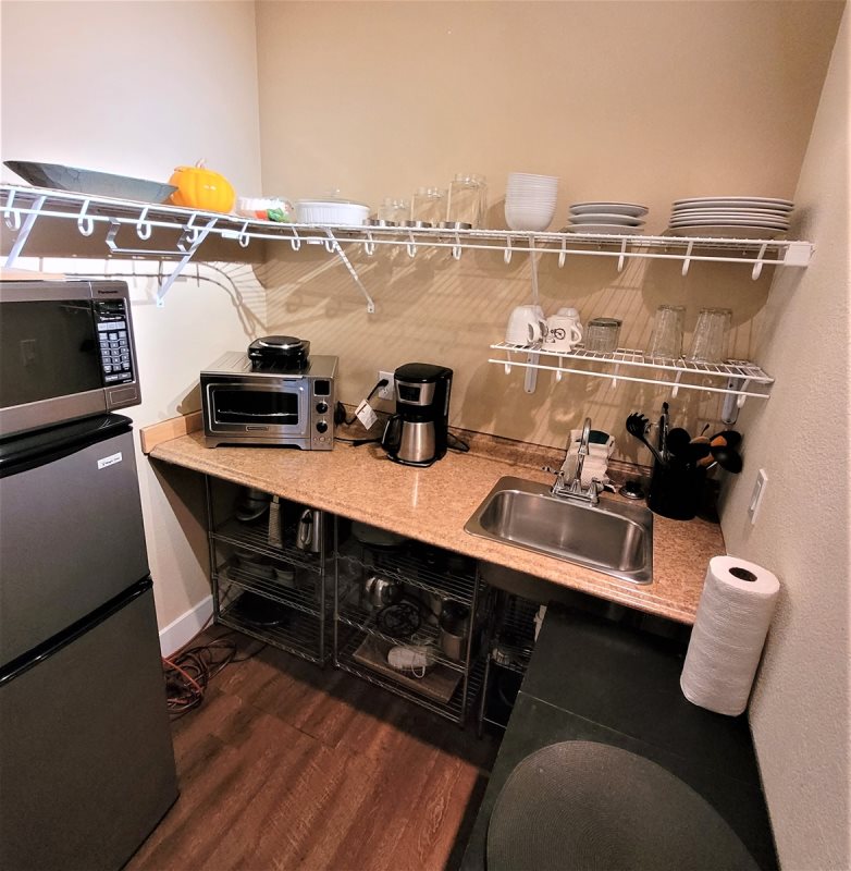 Furnished, Pet Friendly, Near Hospital